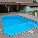 Apartament Se Spolecnym Bazenem