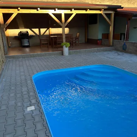 Apartament Se Spolecnym Bazenem