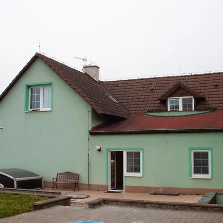 Se Spolecnym Bazenem Apartament