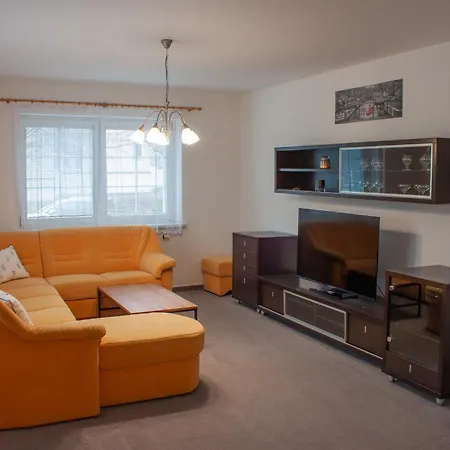 Se Spolecnym Bazenem Apartament *