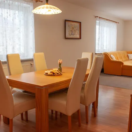 Se Spolecnym Bazenem Apartament *